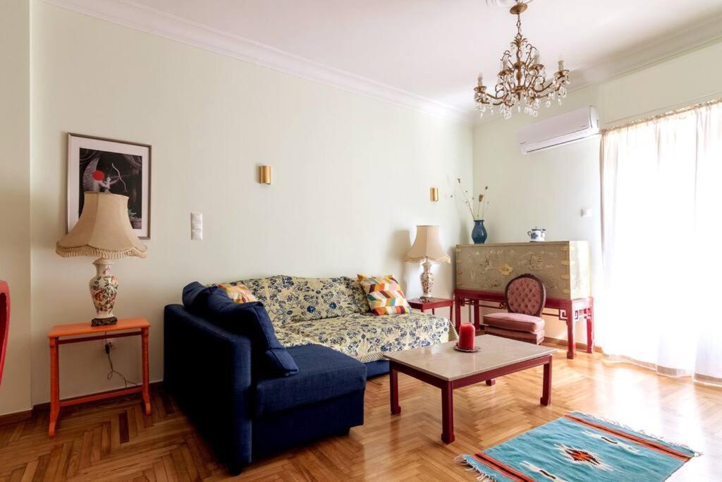 Iphigenia 2 Bedroom Retro Downtown Apartment Атина Екстериор снимка